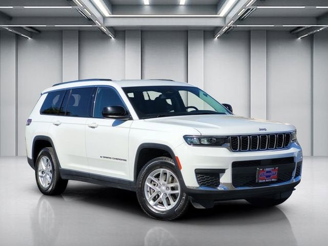 2023 Jeep Grand Cherokee L Laredo 4x2