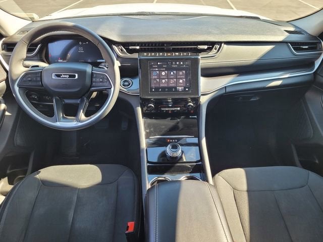 2023 Jeep Grand Cherokee L Laredo 4x2