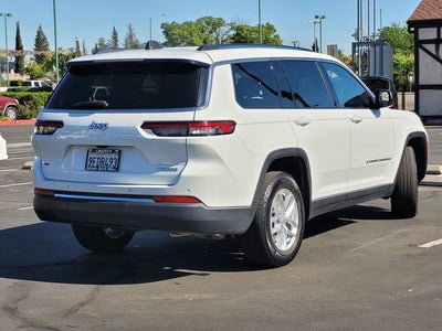 2023 Jeep Grand Cherokee L Laredo 4x2