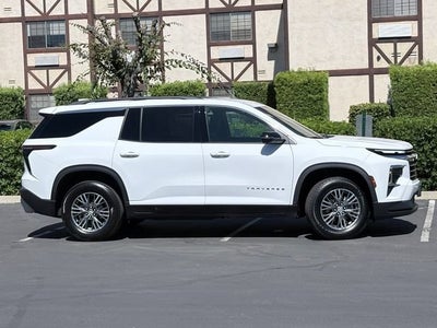 2024 Chevrolet Traverse LT