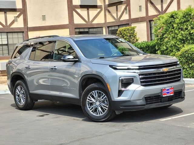 2024 Chevrolet Traverse LT