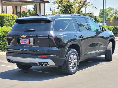 2024 Chevrolet Traverse LT