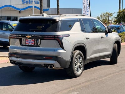 2024 Chevrolet Traverse LT