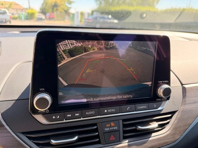 2025 Nissan Altima SV FWD