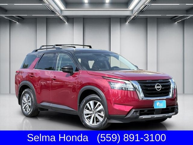 2022 Nissan Pathfinder SL