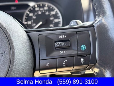 2022 Nissan Pathfinder SL