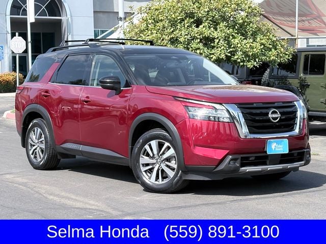 2022 Nissan Pathfinder SL
