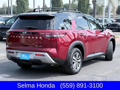 2022 Nissan Pathfinder SL