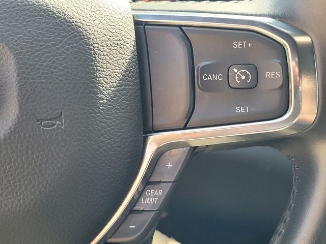 2024 RAM 1500 Laramie Crew Cab 4x2 5'7' Box