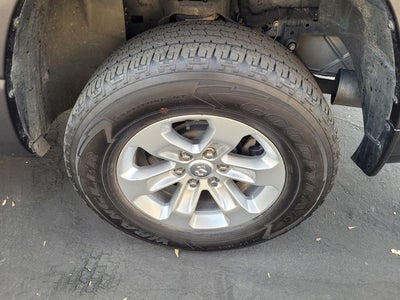 2024 RAM 1500 Laramie Crew Cab 4x2 5'7' Box