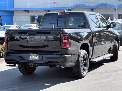 2027 RAM Ram 1500 RAM 1500 EXPRESS CREW CAB 4X4 5'7' BOX