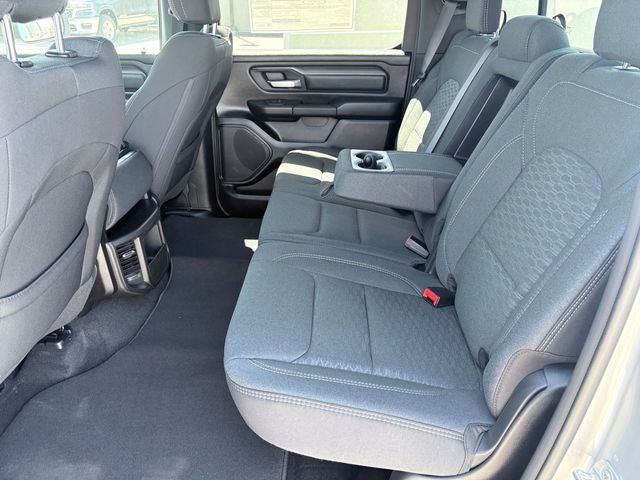 2026 RAM 1500 RAM 1500 EXPRESS CREW CAB 4X4 6'4' BOX
