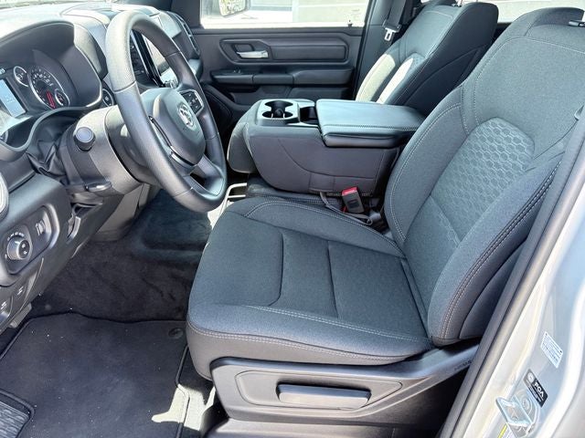 2026 RAM 1500 RAM 1500 EXPRESS CREW CAB 4X4 6'4' BOX
