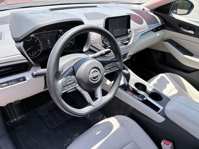 2025 Nissan Altima SV FWD