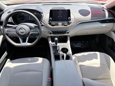 2025 Nissan Altima SV FWD