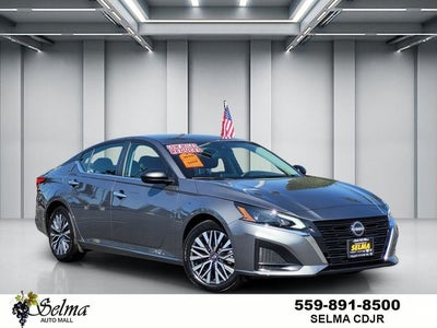 2025 Nissan Altima SV FWD