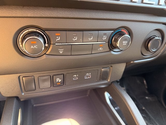 2025 Nissan Frontier Crew Cab SV 4x2