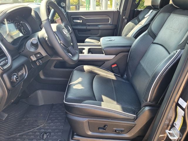 2026 RAM Ram 3500 RAM 3500 LARAMIE CREW CAB 4X4 8' BOX