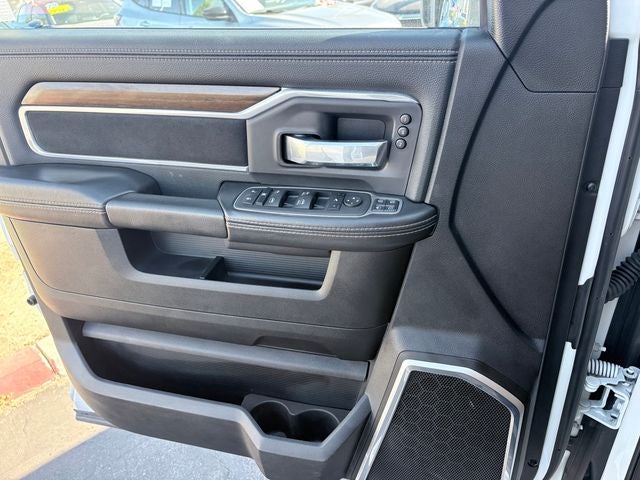2024 RAM 2500 Laramie Crew Cab 4x4 8' Box