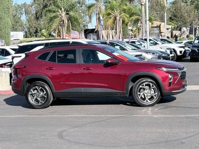 2025 Chevrolet Trax FWD LT