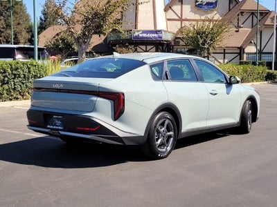 2026 Kia K4 LXS