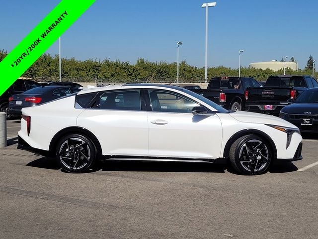 2025 Kia K4 GT-Line