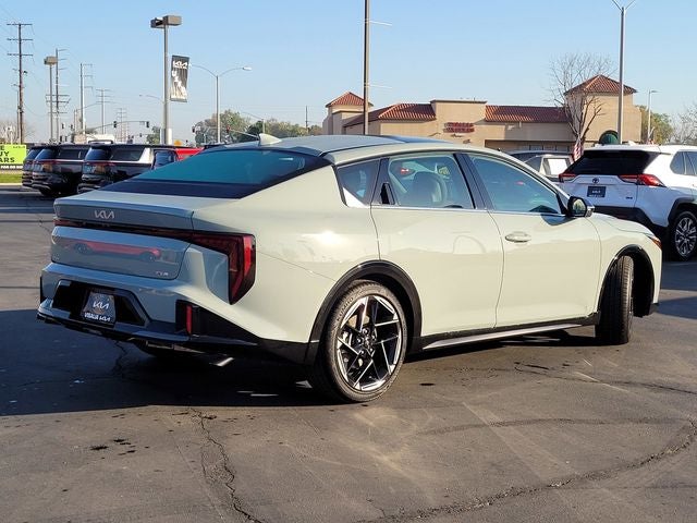 2025 Kia K4 GT-Line