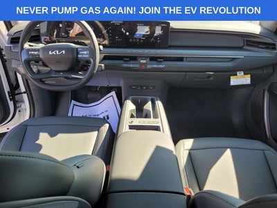 2026 Kia EV9 Light Long Range Captain's Chairs Pkg