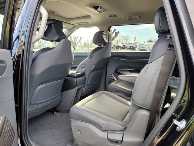 2026 Kia EV9 Light Long Range Captain's Chairs Pkg