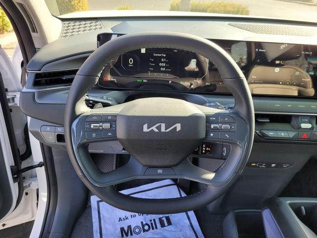 2026 Kia EV9 Light Long Range Captain's Chairs Pkg