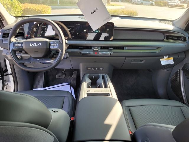 2026 Kia EV9 Light Long Range Captain's Chairs Pkg