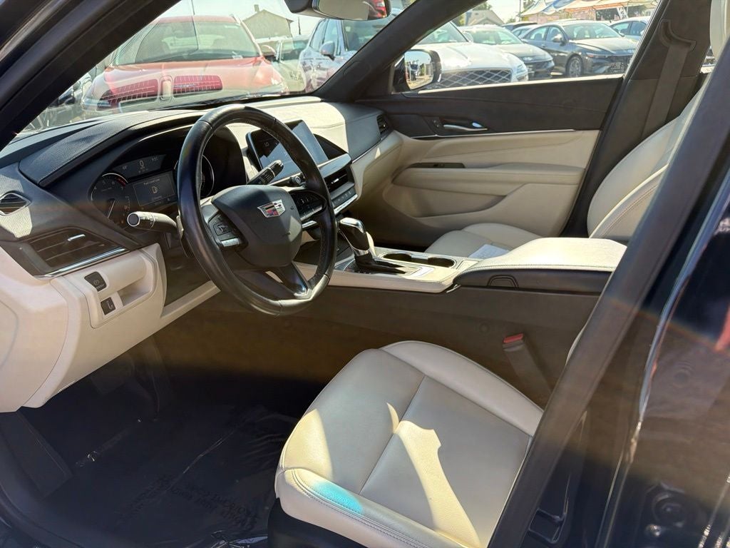 2024 Cadillac CT4 Luxury