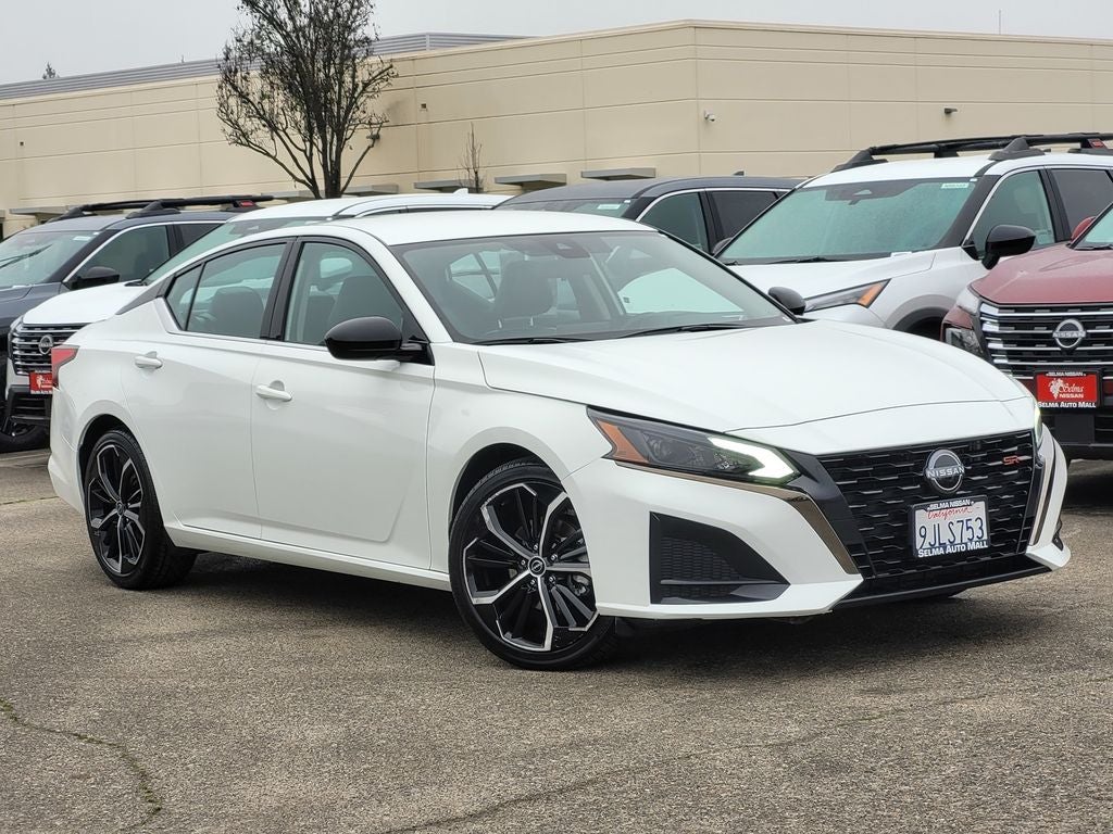 2023 Nissan Altima 2.5 SR