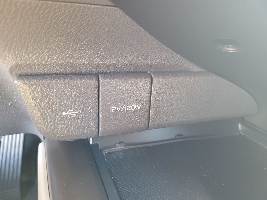 2023 Toyota Camry Hybrid LE