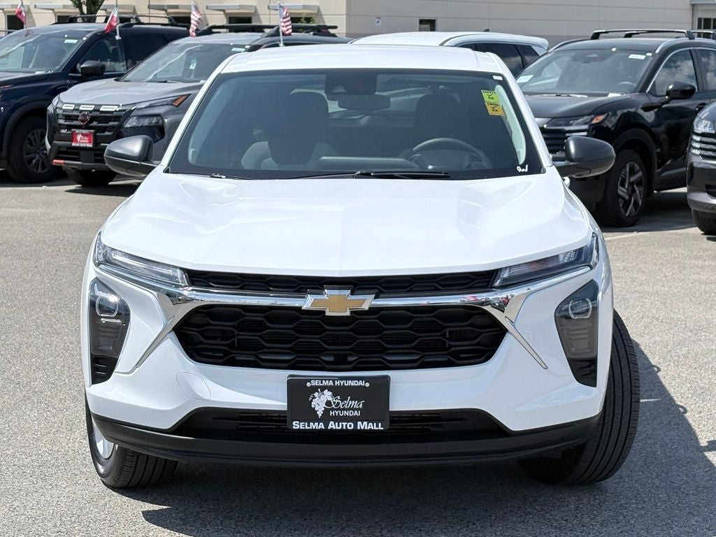 2025 Chevrolet Trax LS