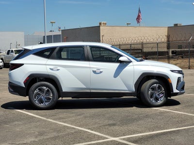 2026 Hyundai Tucson Hybrid Blue SE