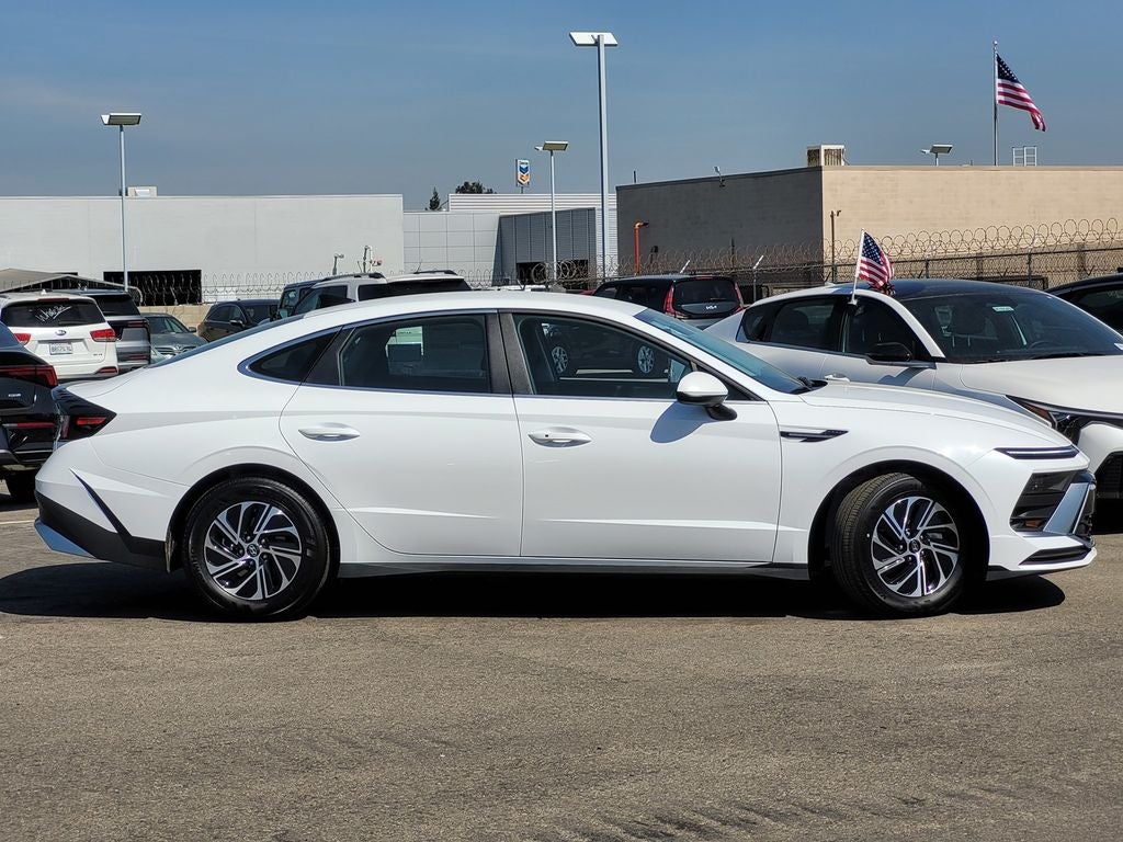 2026 Hyundai Sonata Hybrid Blue
