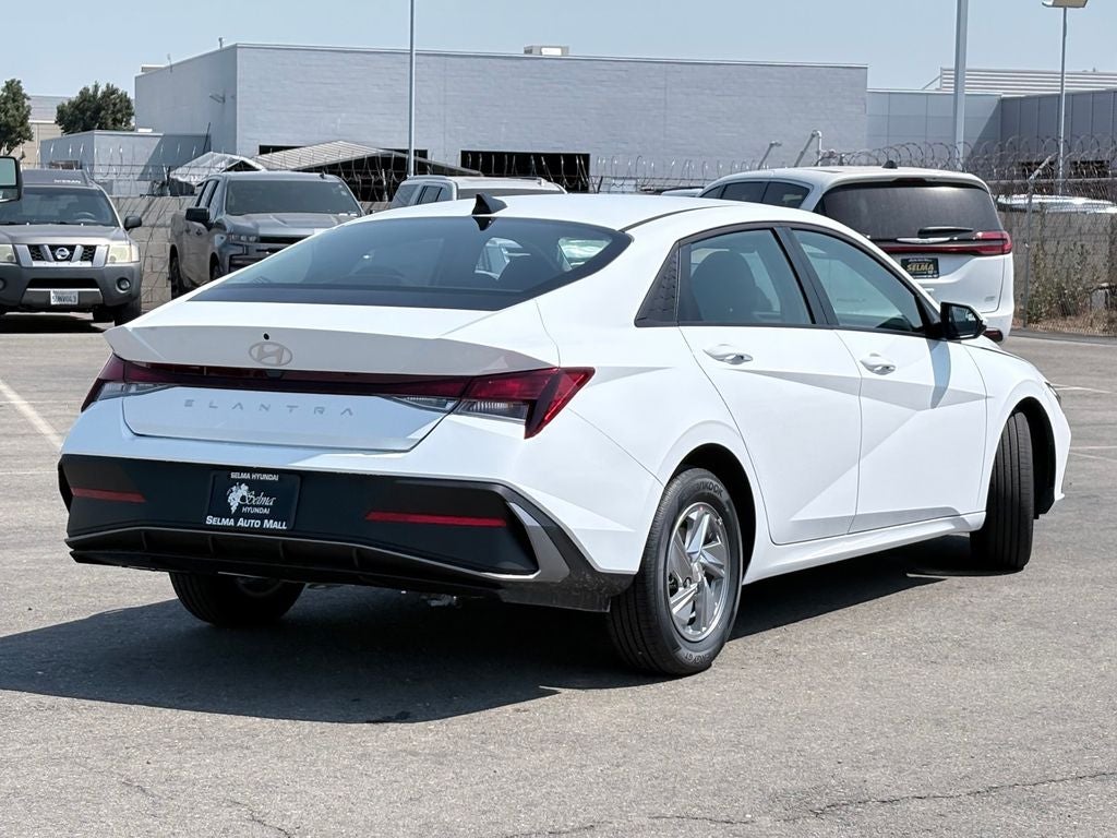 2026 Hyundai Elantra SE