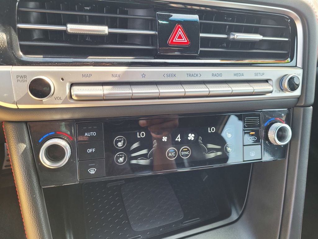 2024 Genesis G70 2.5T