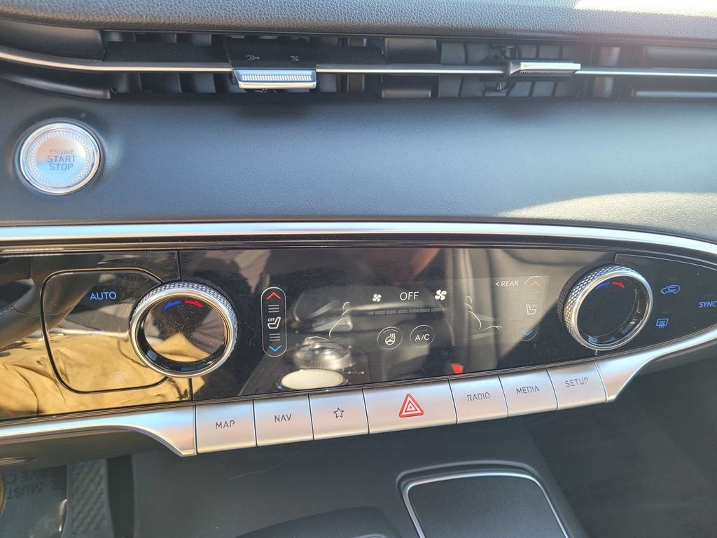 2023 Genesis GV70 2.5T