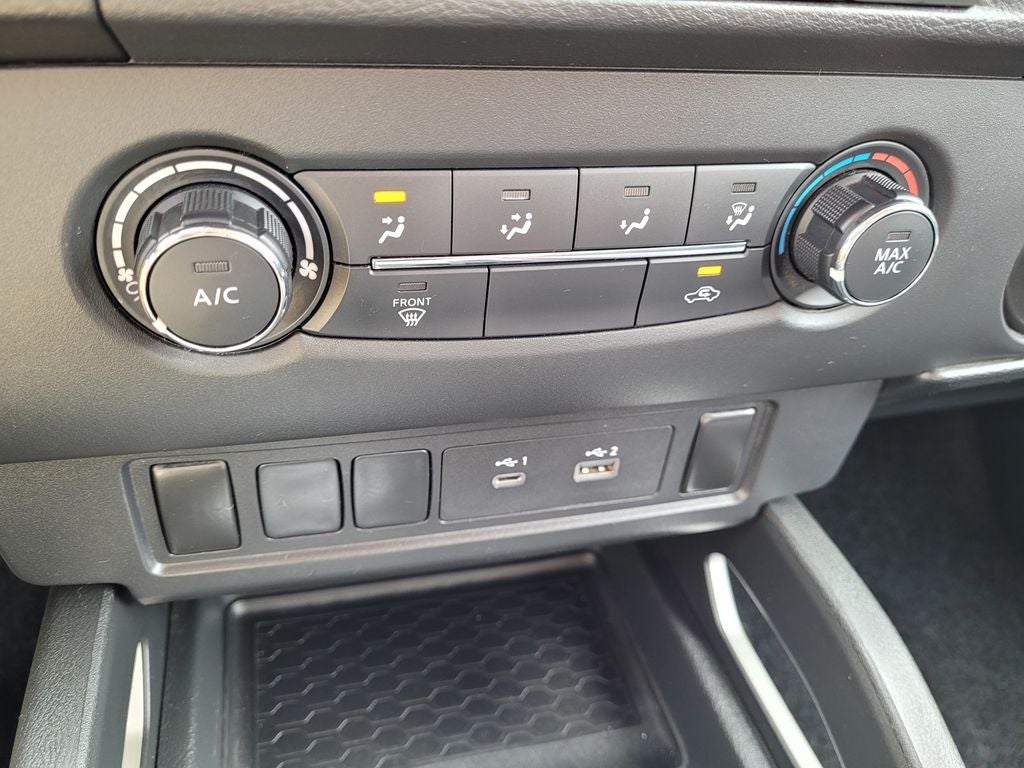 2023 Nissan Frontier SV