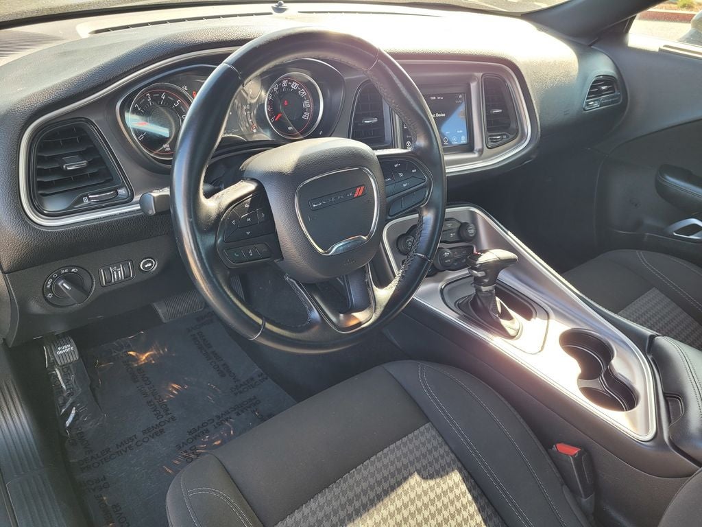 2022 Dodge Challenger SXT