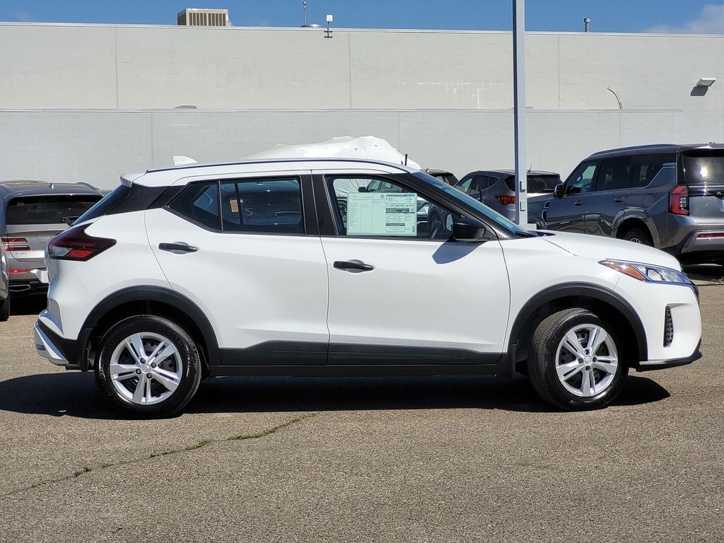 2025 Nissan Kicks Play S