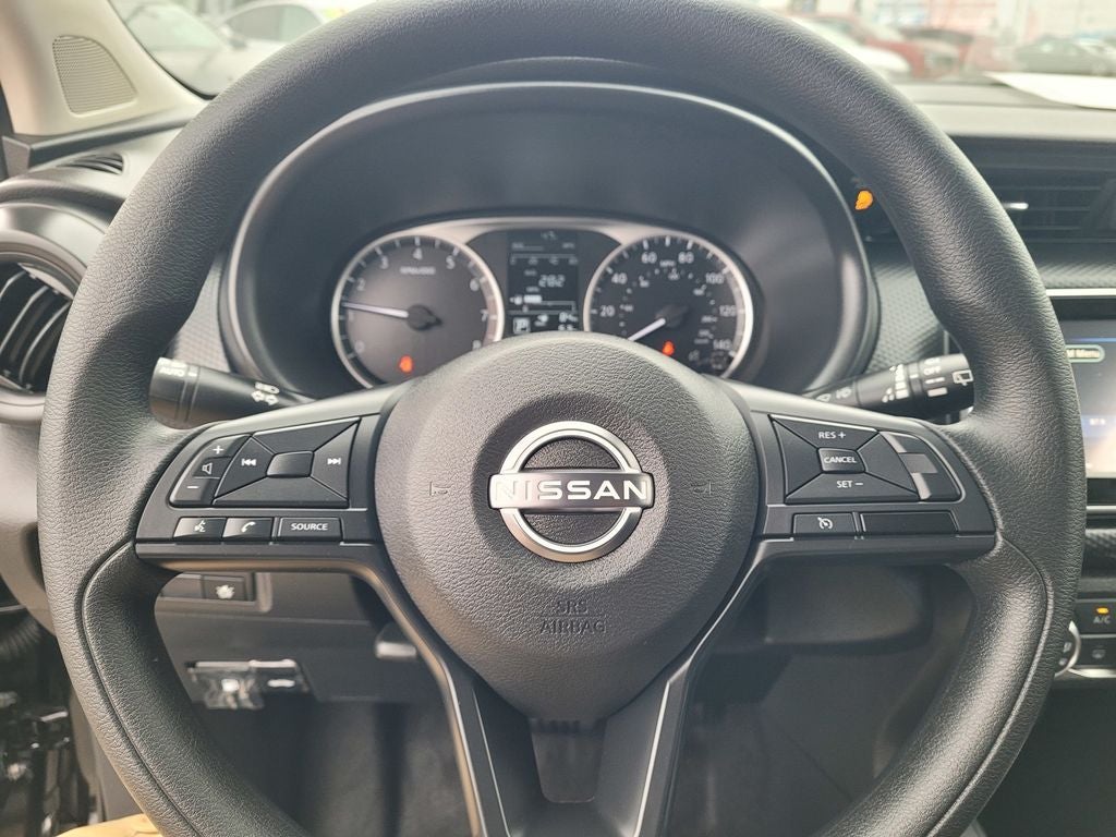2025 Nissan Kicks Play S