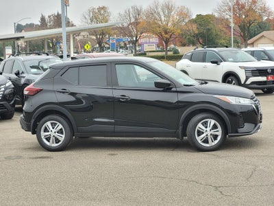 2025 Nissan Kicks Play S