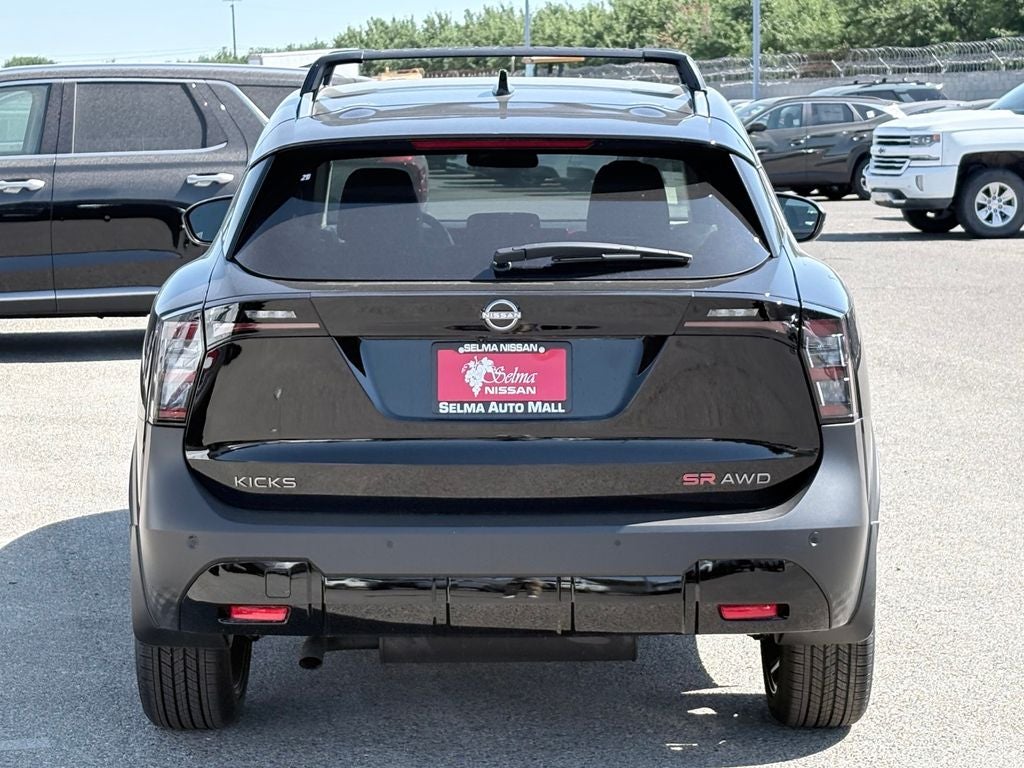 2026 Nissan Kicks SR