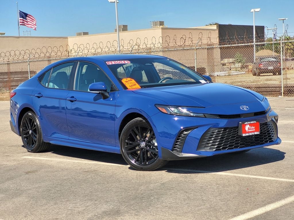 2025 Toyota Camry SE