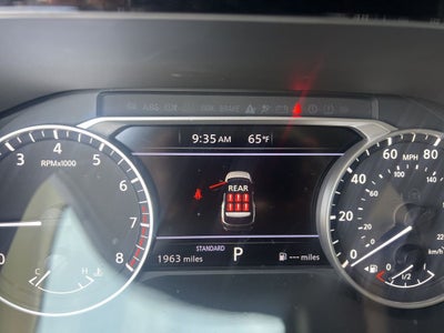 2025 Nissan Pathfinder SV