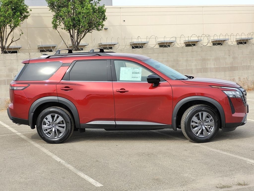 2026 Nissan Pathfinder SV