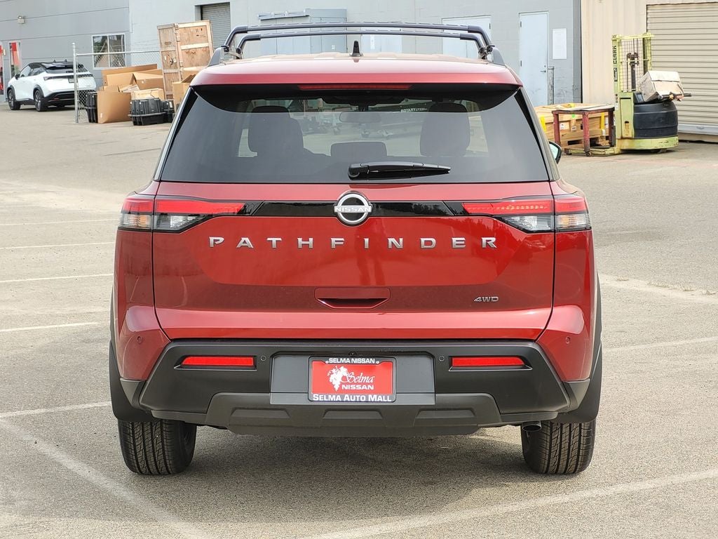 2026 Nissan Pathfinder SV